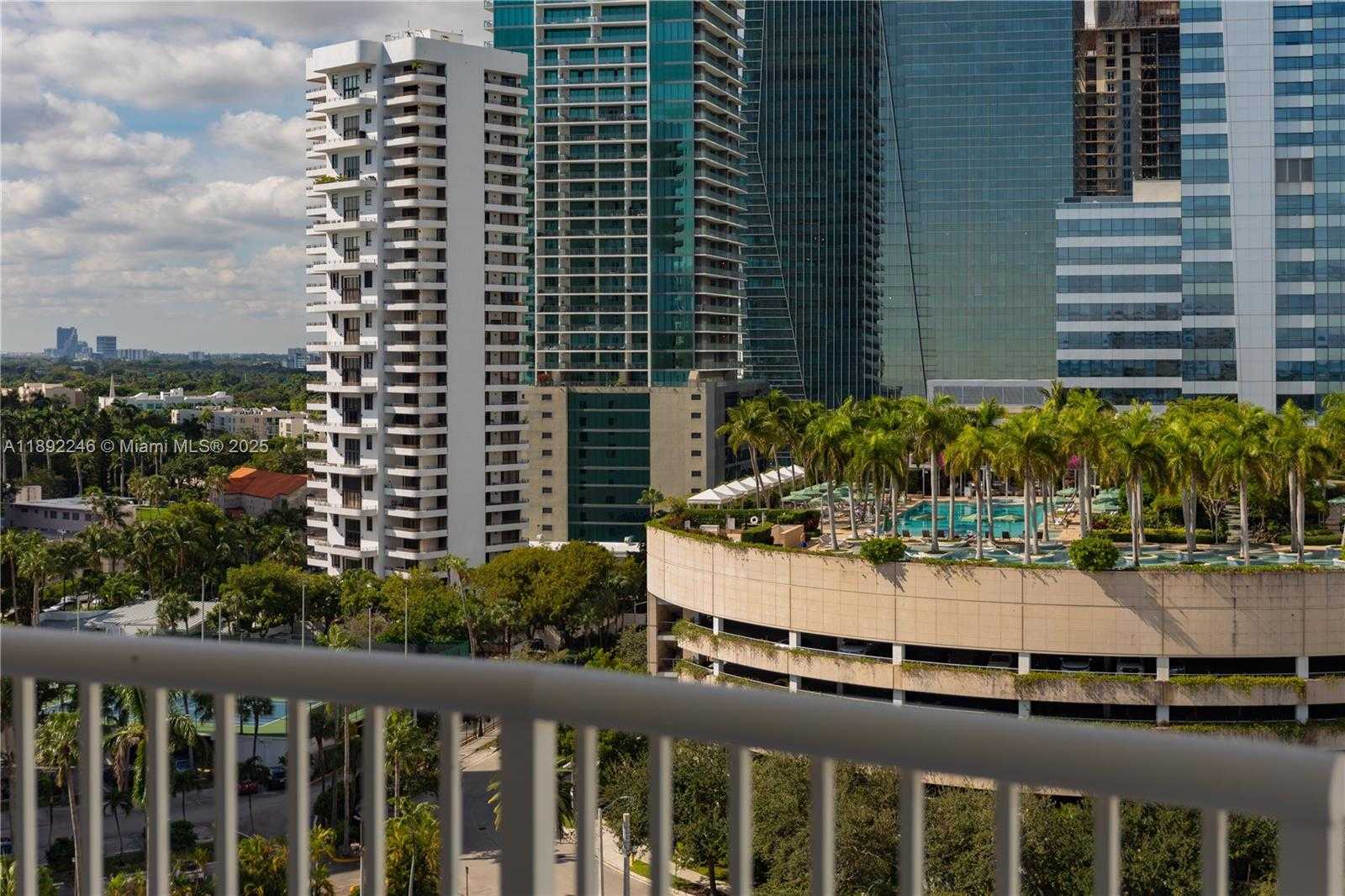 Small Image of 1420 BRICKELL BAY DR #1506D, Miami Number 57