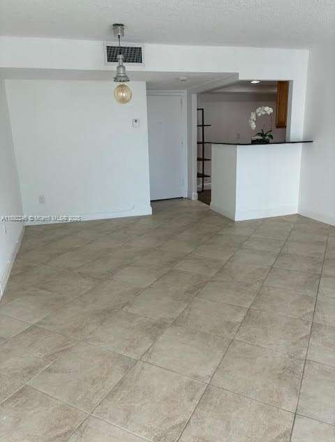 Small Image of 1420 BRICKELL BAY DR #1506D, Miami Number 6