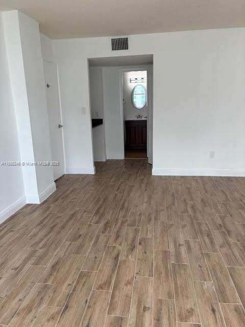 Small Image of 1420 BRICKELL BAY DR #1506D, Miami Number 65