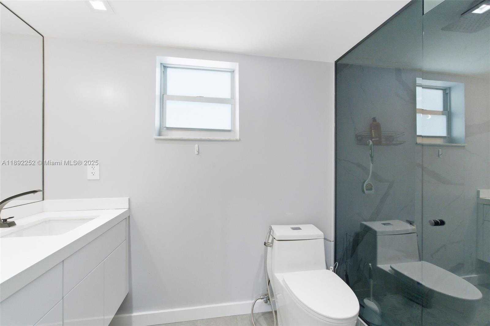 Small Image of 1428 EUCLID AVE #207, Miami Beach Number 18