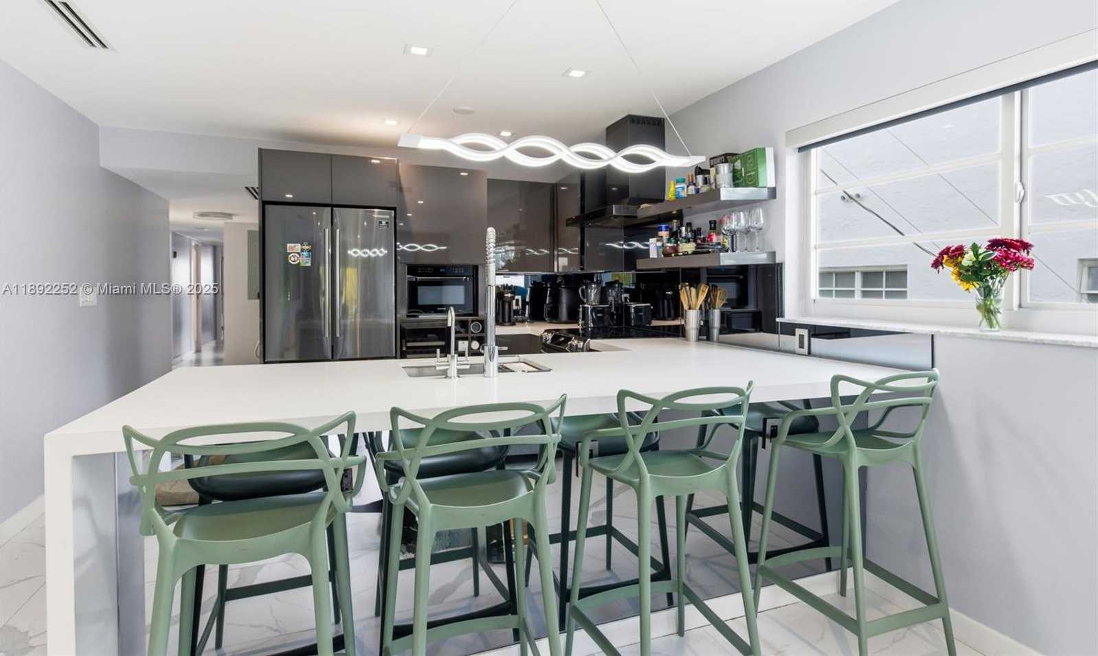 Small Image of 1428 EUCLID AVE #207, Miami Beach Number 4