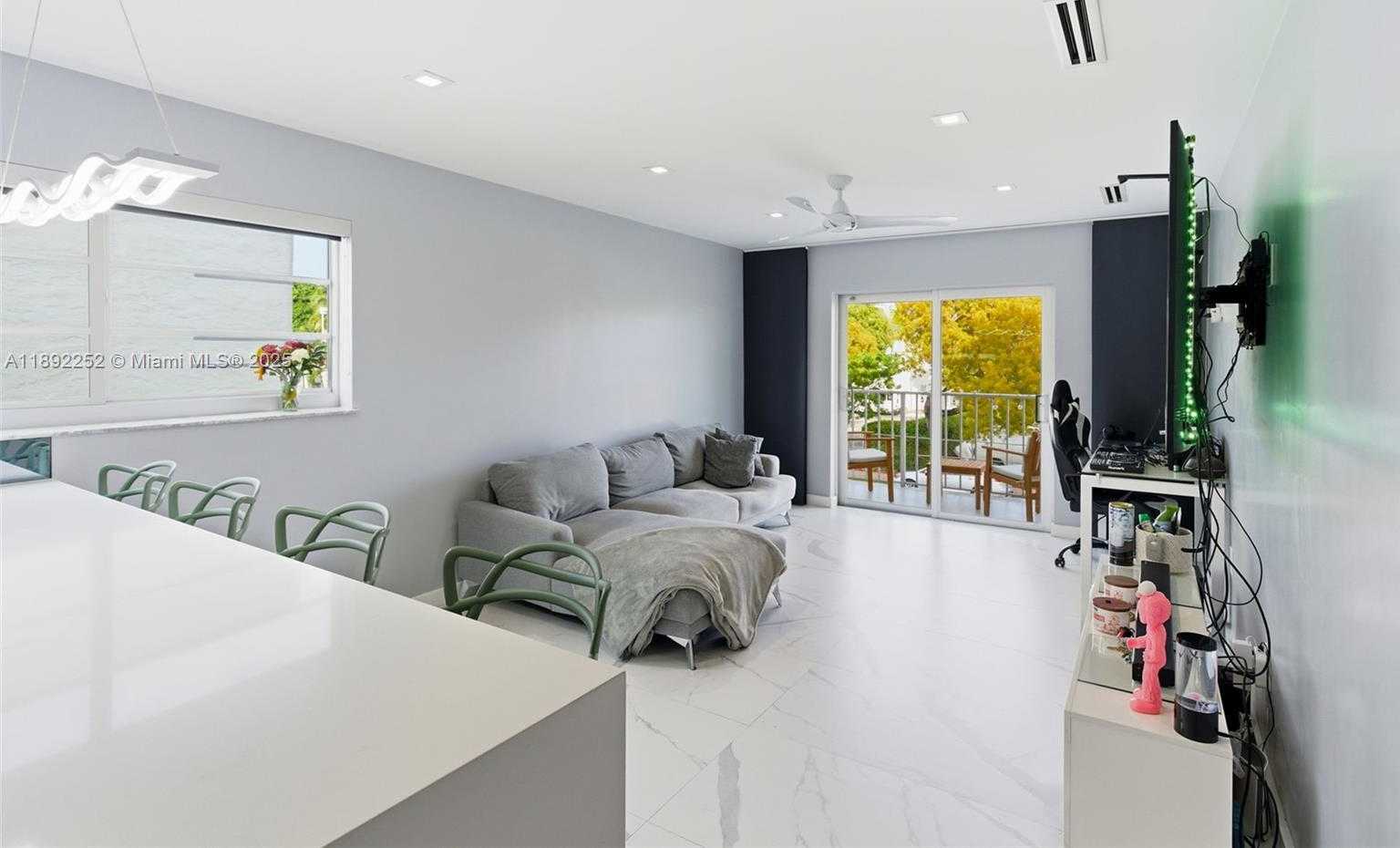 Small Image of 1428 EUCLID AVE #207, Miami Beach Number 5