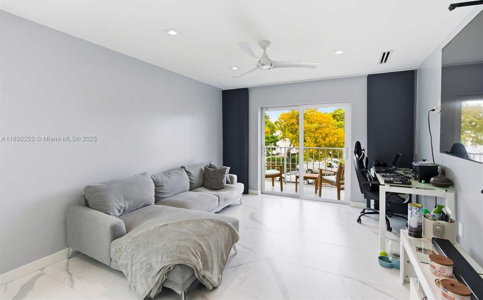 Small Image of 1428 EUCLID AVE #207, Miami Beach Number 6