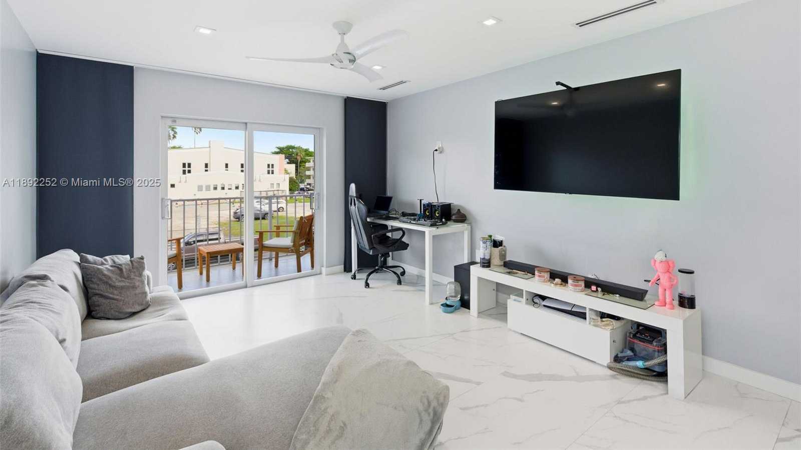 Small Image of 1428 EUCLID AVE #207, Miami Beach Number 7