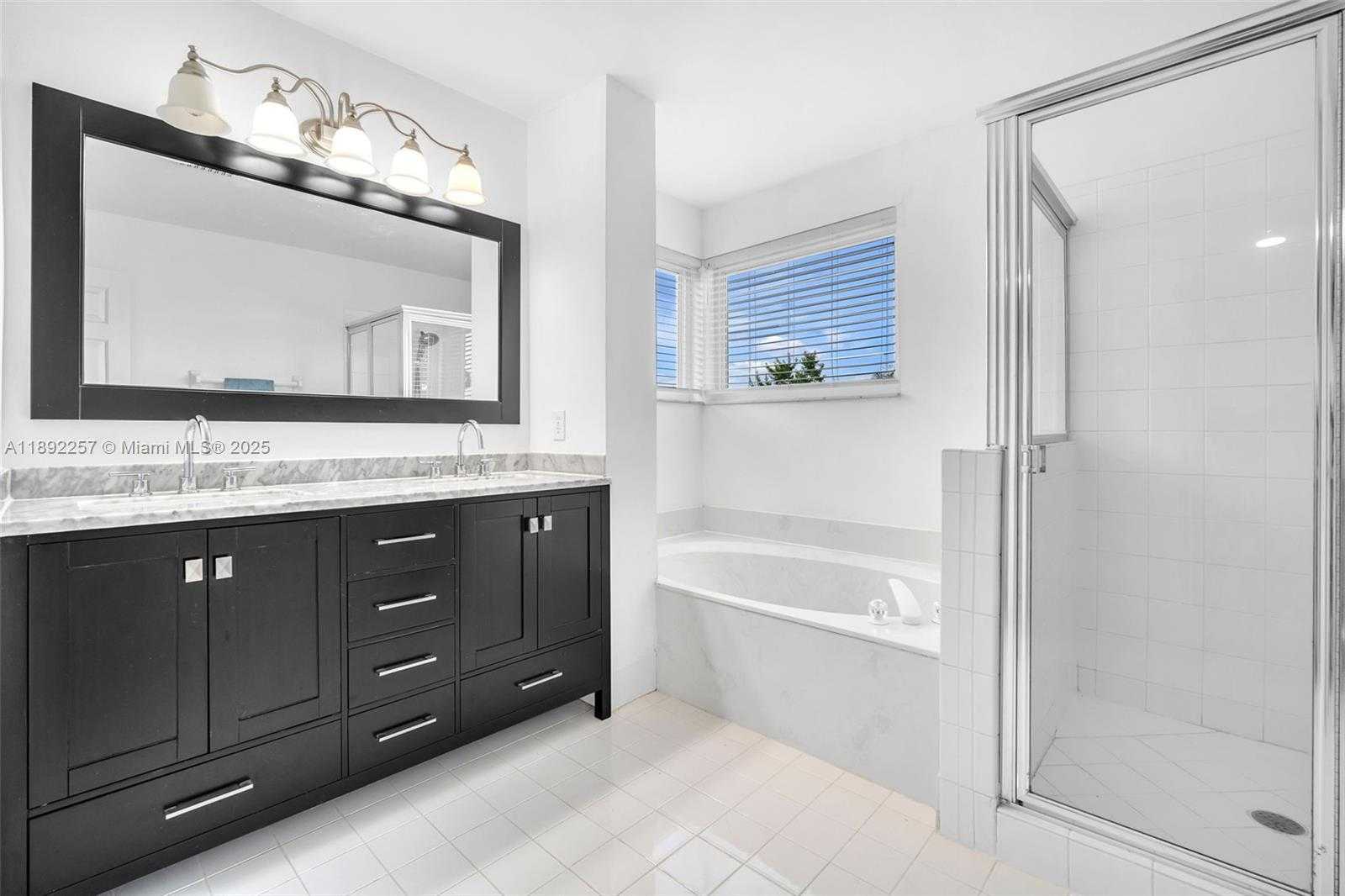 Small Image of 1637 SOUTH WEST 156TH AV, Pembroke Pines Number 15