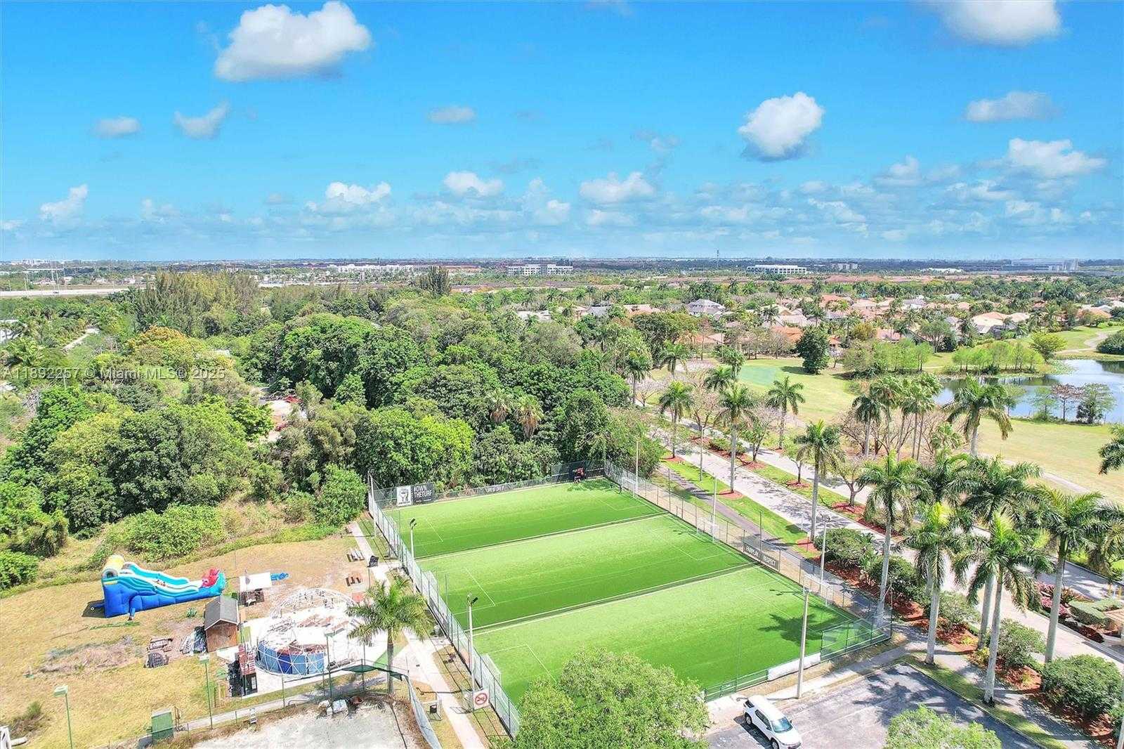 Small Image of 1637 SOUTH WEST 156TH AV, Pembroke Pines Number 26