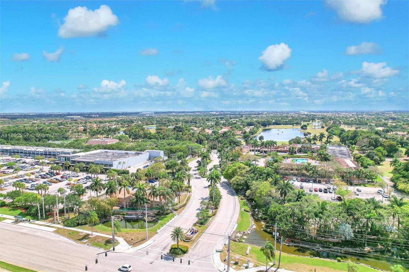 Small Image of 1637 SOUTH WEST 156TH AV, Pembroke Pines Number 27