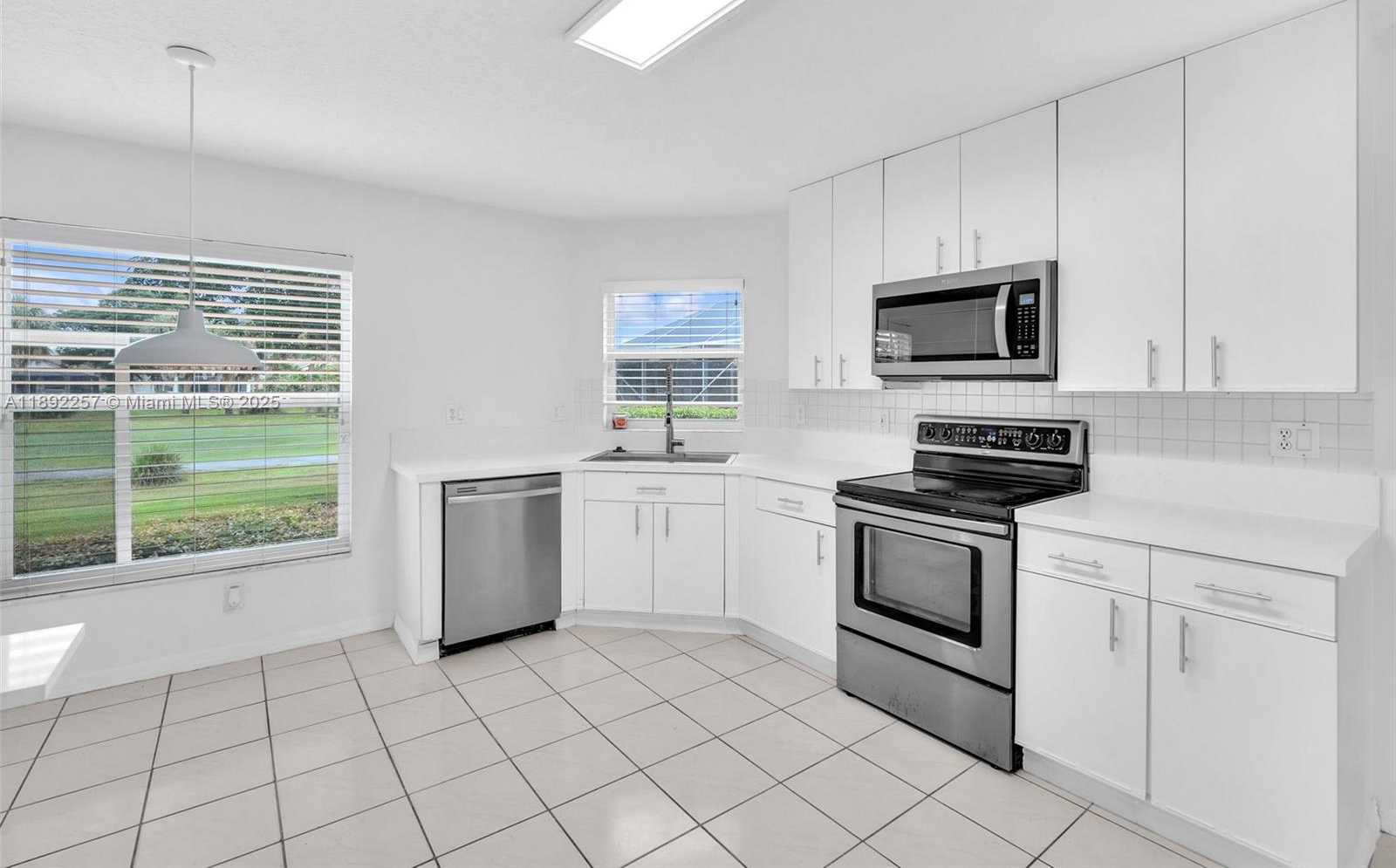 Small Image of 1637 SOUTH WEST 156TH AV, Pembroke Pines Number 7