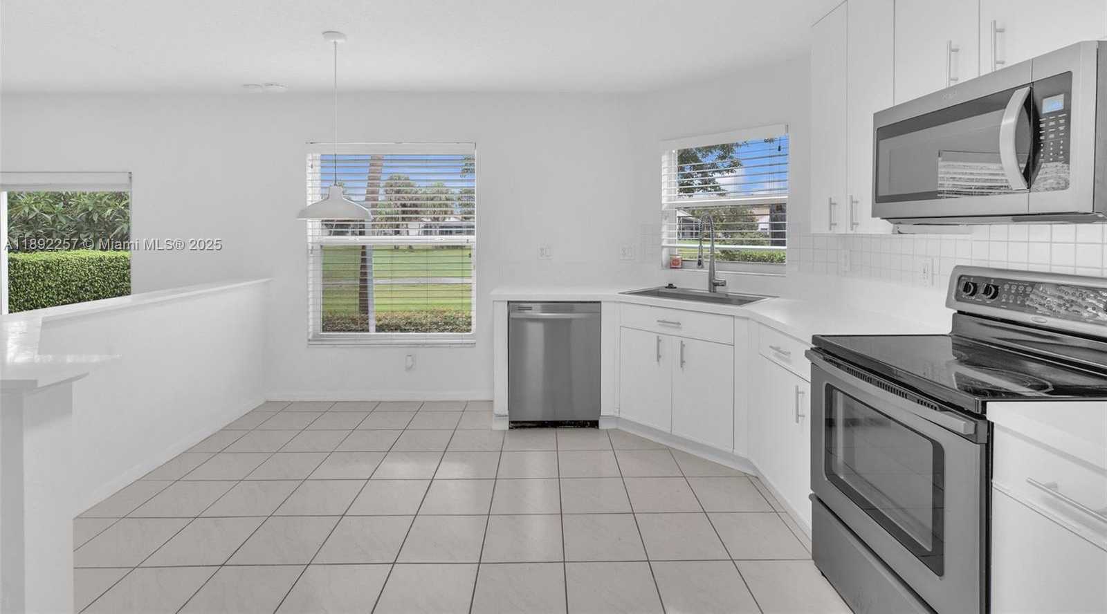 Small Image of 1637 SOUTH WEST 156TH AV, Pembroke Pines Number 8