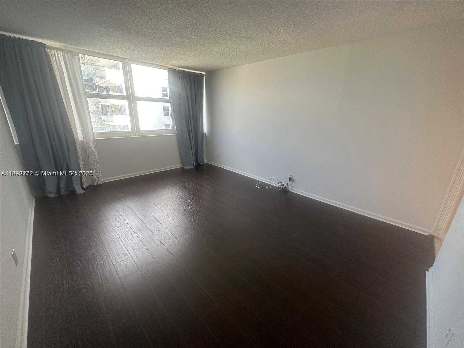 Small Image of 2030 SOUTH OCEAN DR #1705, Hallandale Beach Number 11