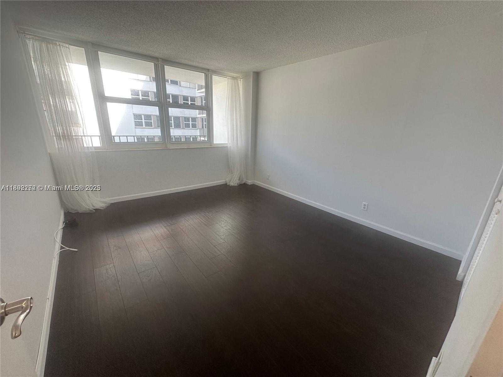 Small Image of 2030 SOUTH OCEAN DR #1705, Hallandale Beach Number 14