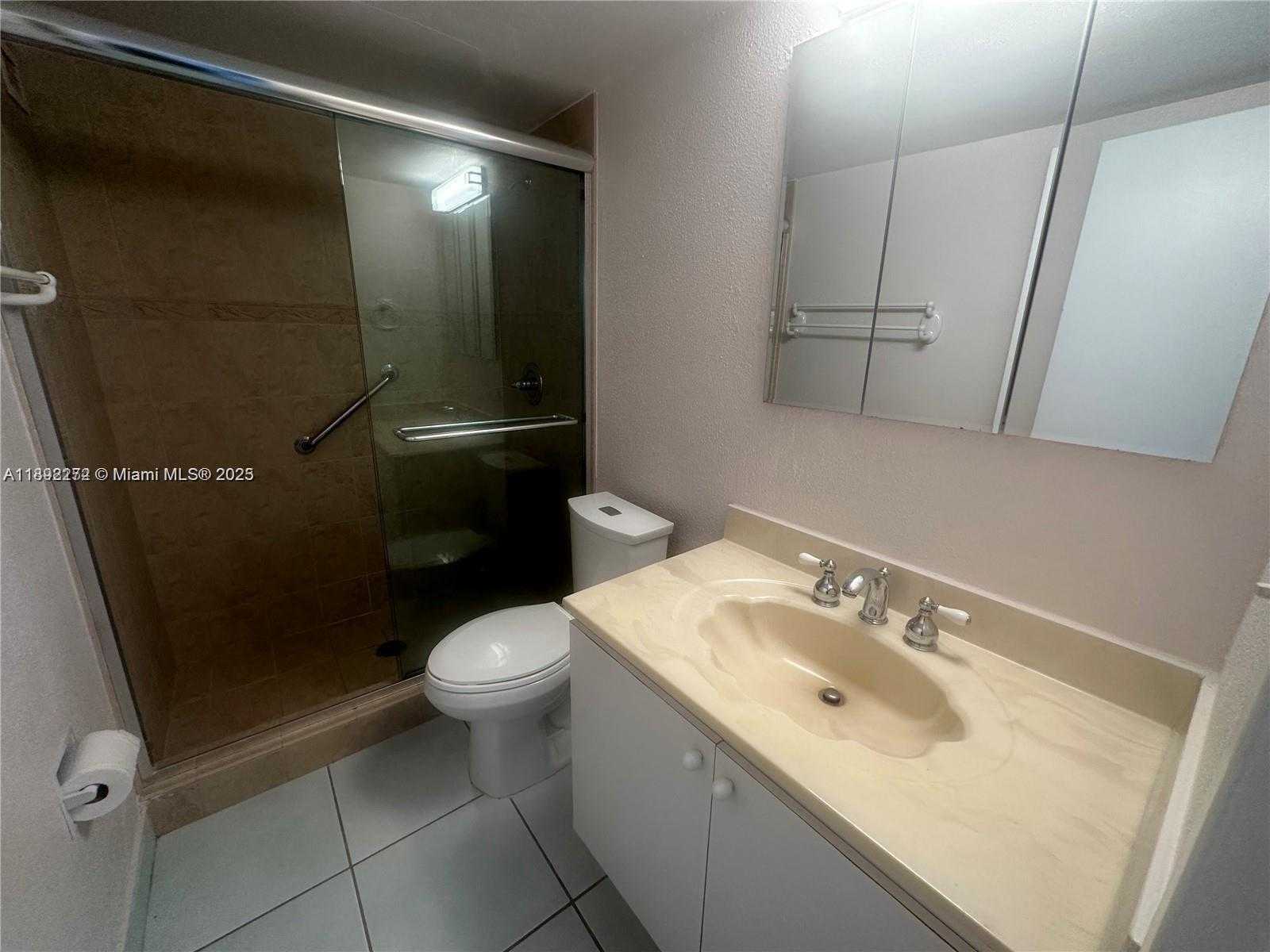 Small Image of 2030 SOUTH OCEAN DR #1705, Hallandale Beach Number 16