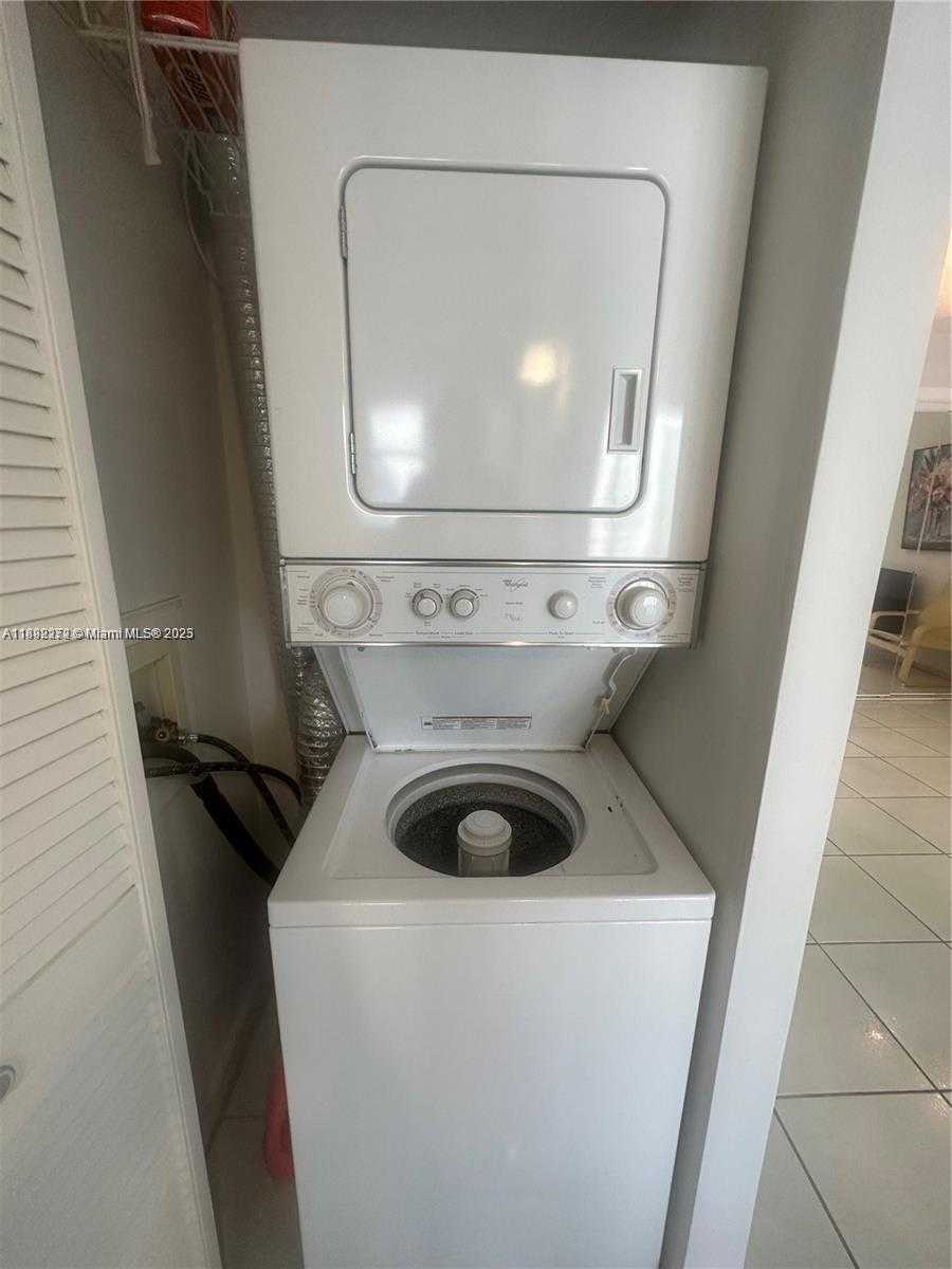 Small Image of 2030 SOUTH OCEAN DR #1705, Hallandale Beach Number 17