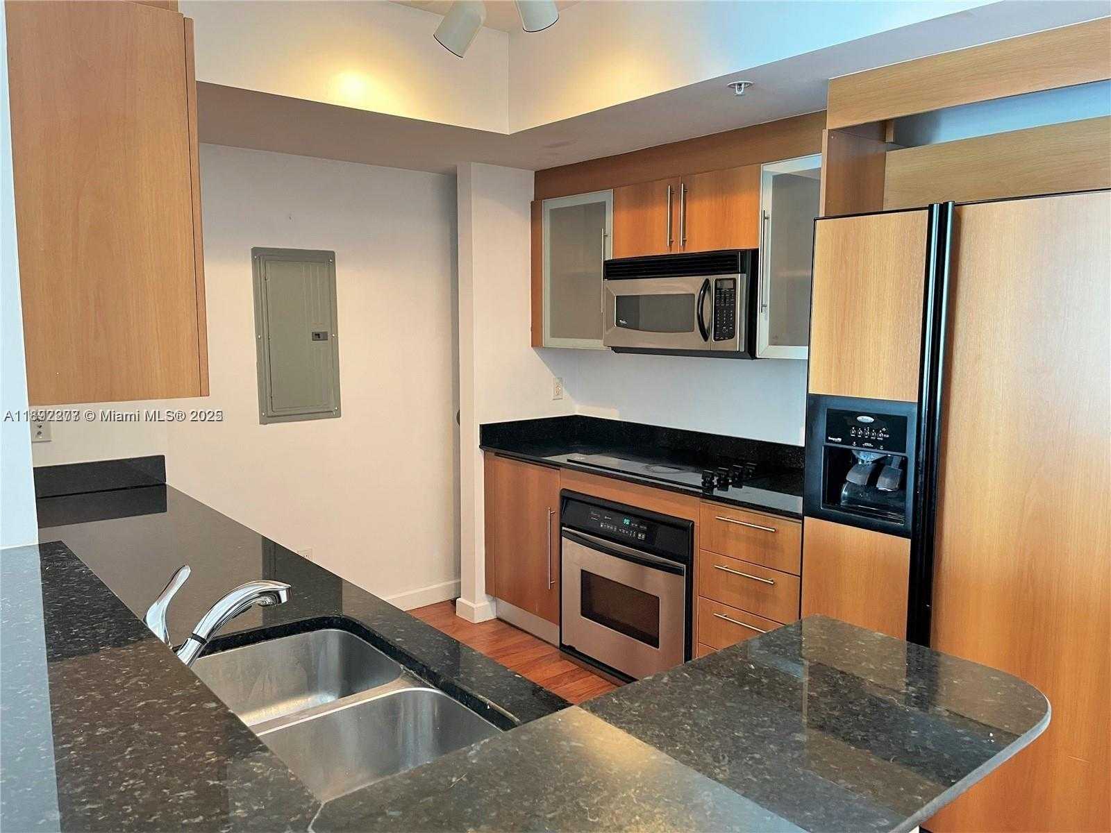 Small Image of 325 SOUTH BISCAYNE BLVD #2619, Miami Number 6