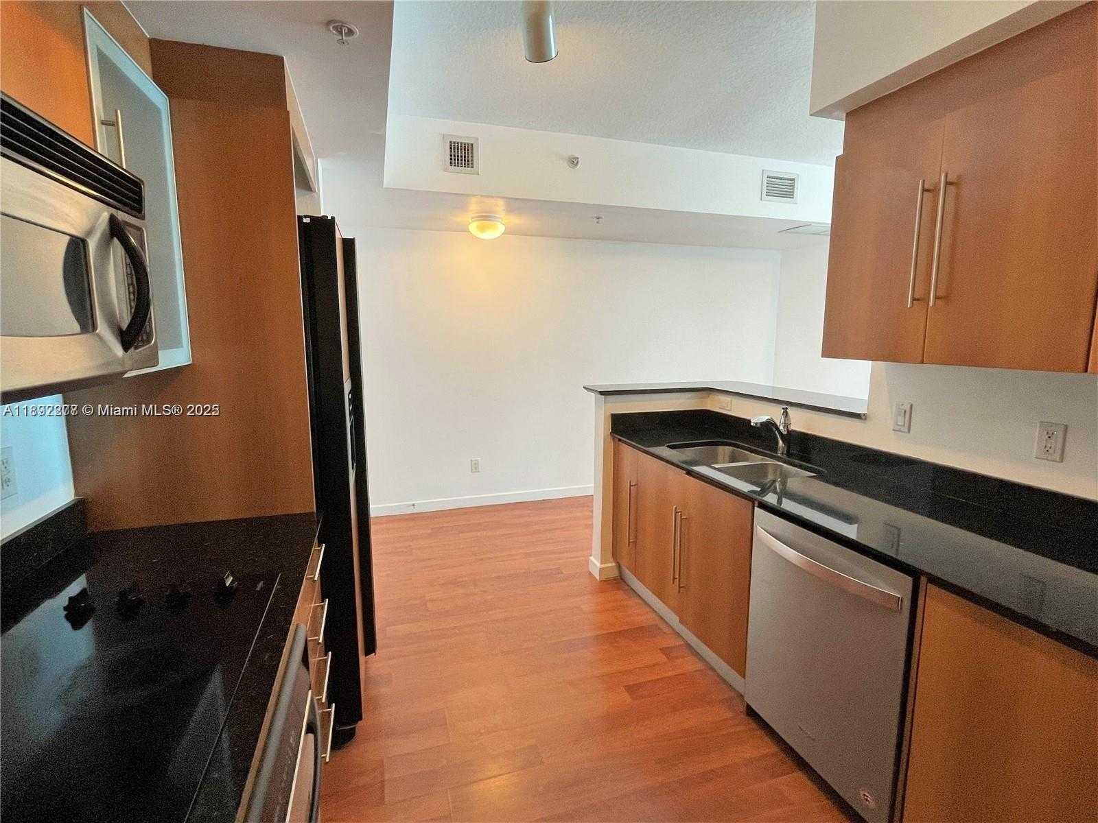 Small Image of 325 SOUTH BISCAYNE BLVD #2619, Miami Number 8
