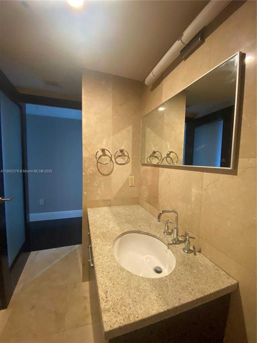 Small Image of 185 SOUTH WEST 7 ST #2312, Miami Number 12