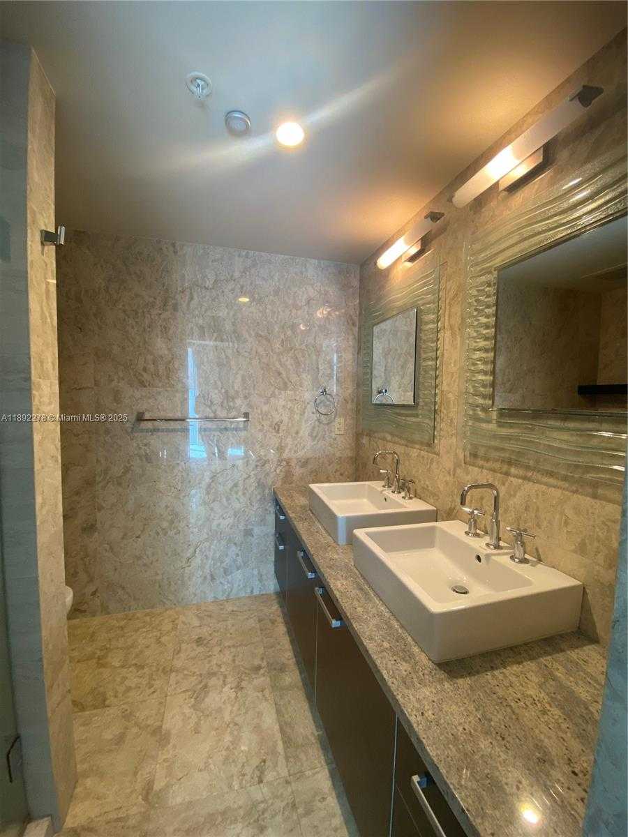 Small Image of 185 SOUTH WEST 7 ST #2312, Miami Number 21