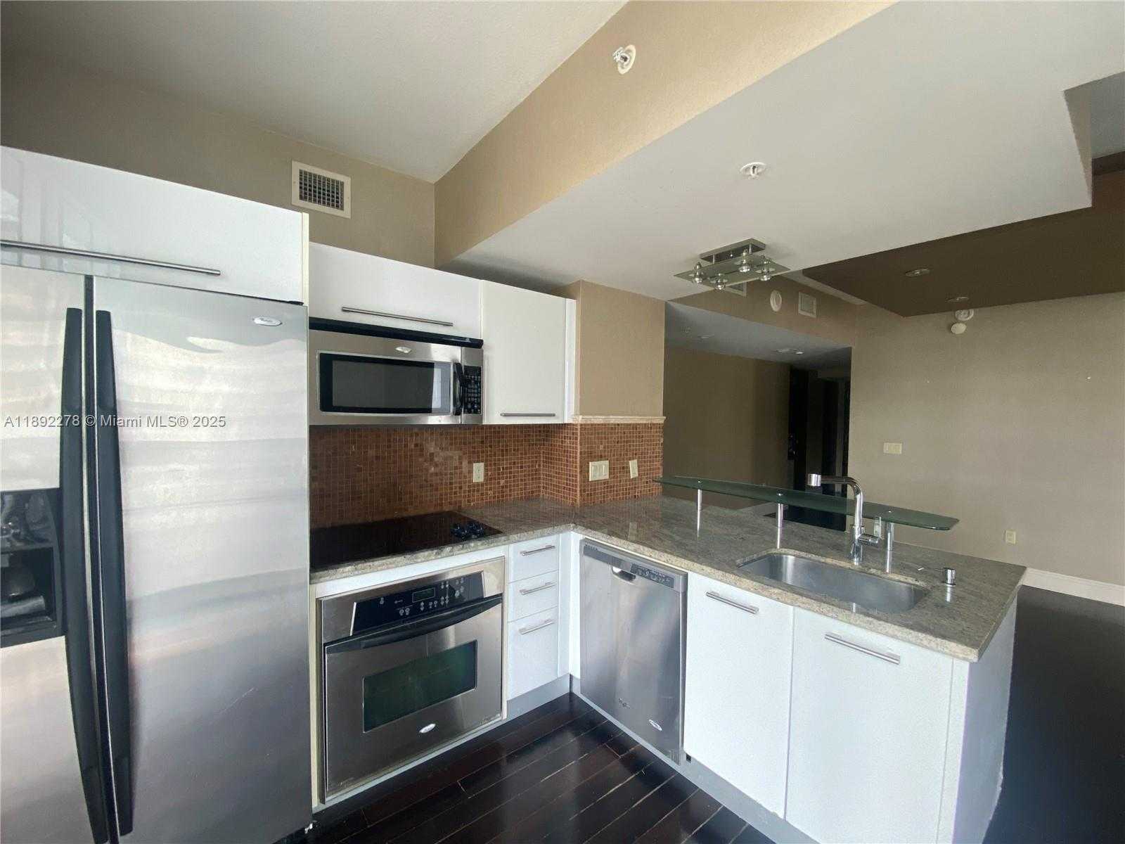 Small Image of 185 SOUTH WEST 7 ST #2312, Miami Number 4