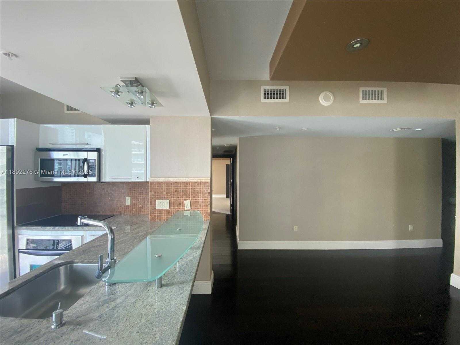 Small Image of 185 SOUTH WEST 7 ST #2312, Miami Number 6