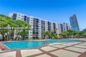 Small Image of 16919 NORTH BAY RD #605, Sunny Isles Beach Number 11