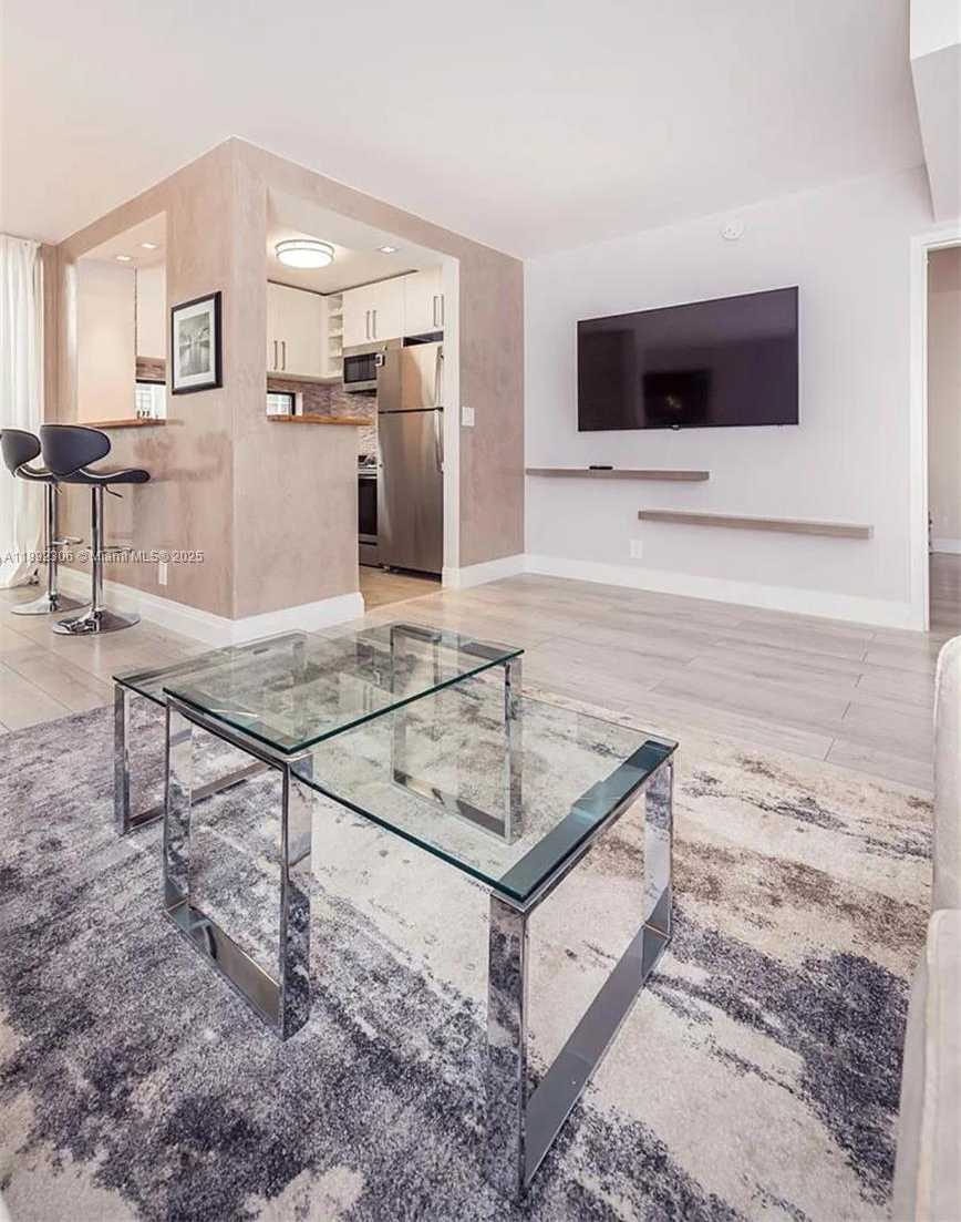 Small Image of 16919 NORTH BAY RD #605, Sunny Isles Beach Number 6