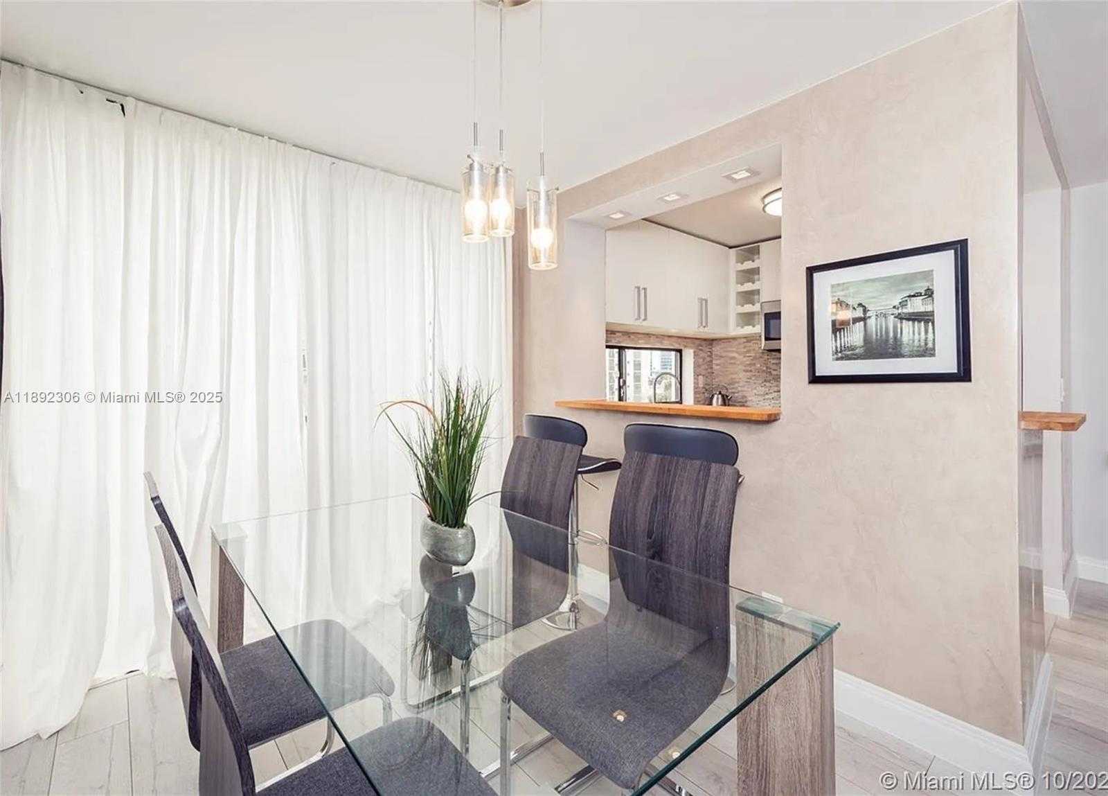 Small Image of 16919 NORTH BAY RD #605, Sunny Isles Beach Number 7