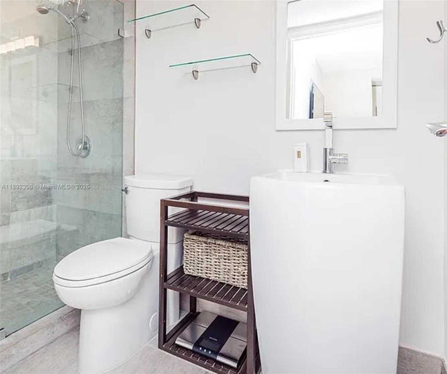 Small Image of 16919 NORTH BAY RD #605, Sunny Isles Beach Number 8