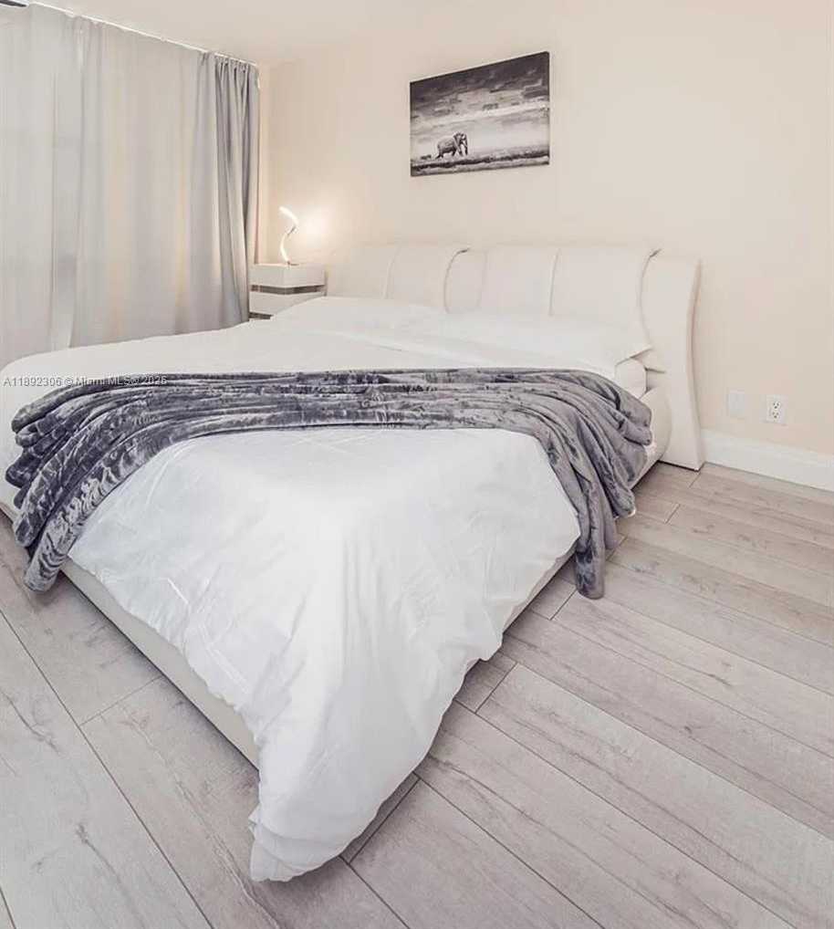 Small Image of 16919 NORTH BAY RD #605, Sunny Isles Beach Number 9