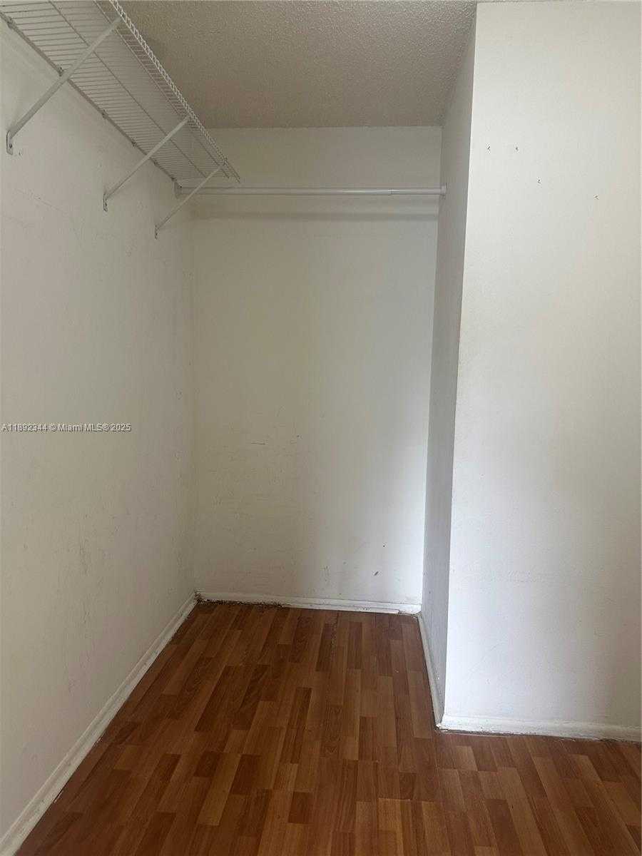 Small Image of 18101 NORTH WEST 68TH AVE #B201, Hialeah Number 14