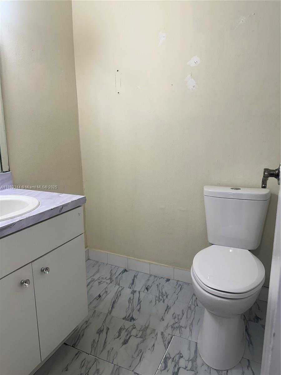 Small Image of 18101 NORTH WEST 68TH AVE #B201, Hialeah Number 18