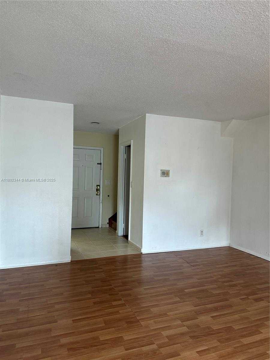 Small Image of 18101 NORTH WEST 68TH AVE #B201, Hialeah Number 3