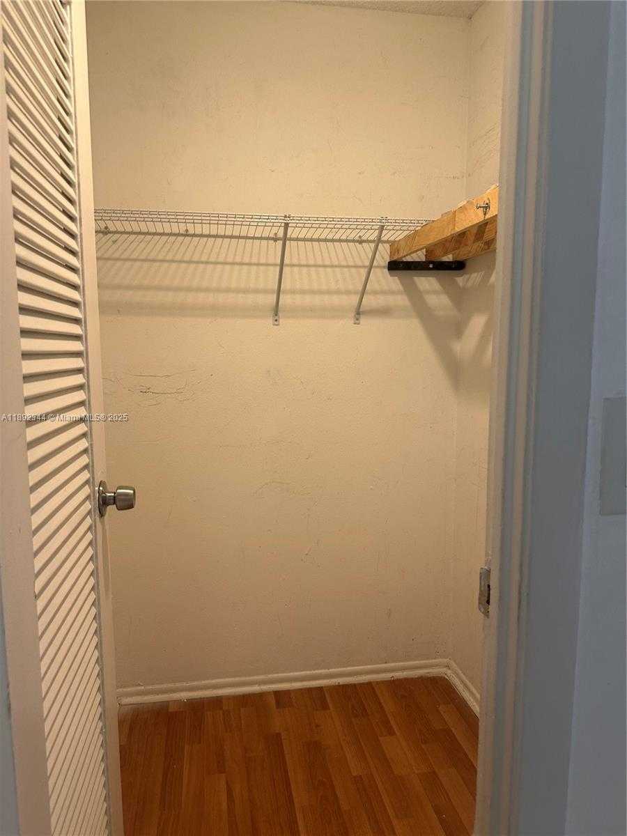Small Image of 18101 NORTH WEST 68TH AVE #B201, Hialeah Number 7