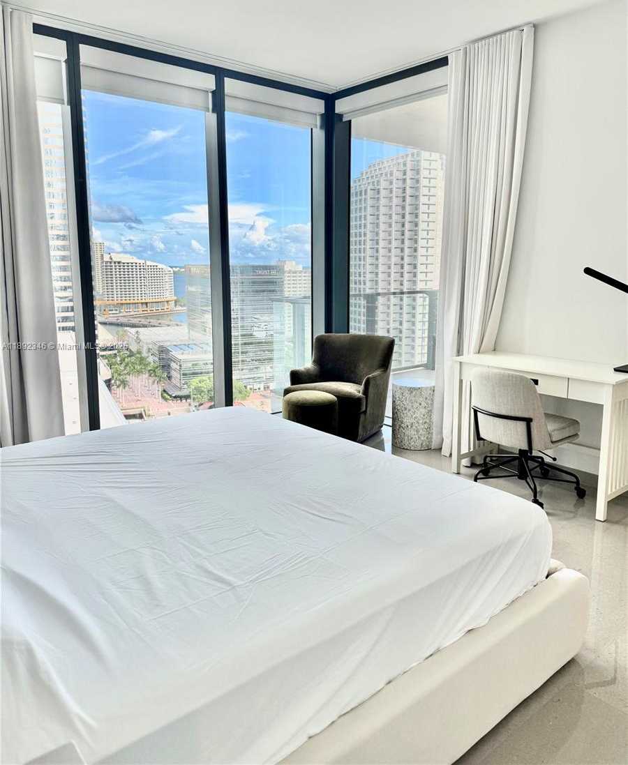 Small Image of 68 SOUTH EAST 6TH ST #1501, Miami Number 13