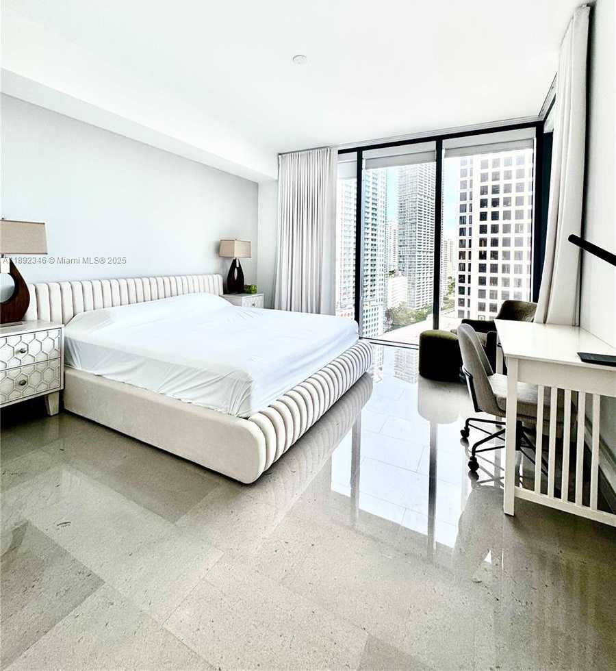 Small Image of 68 SOUTH EAST 6TH ST #1501, Miami Number 15