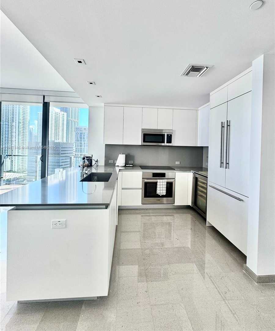 Small Image of 68 SOUTH EAST 6TH ST #1501, Miami Number 3