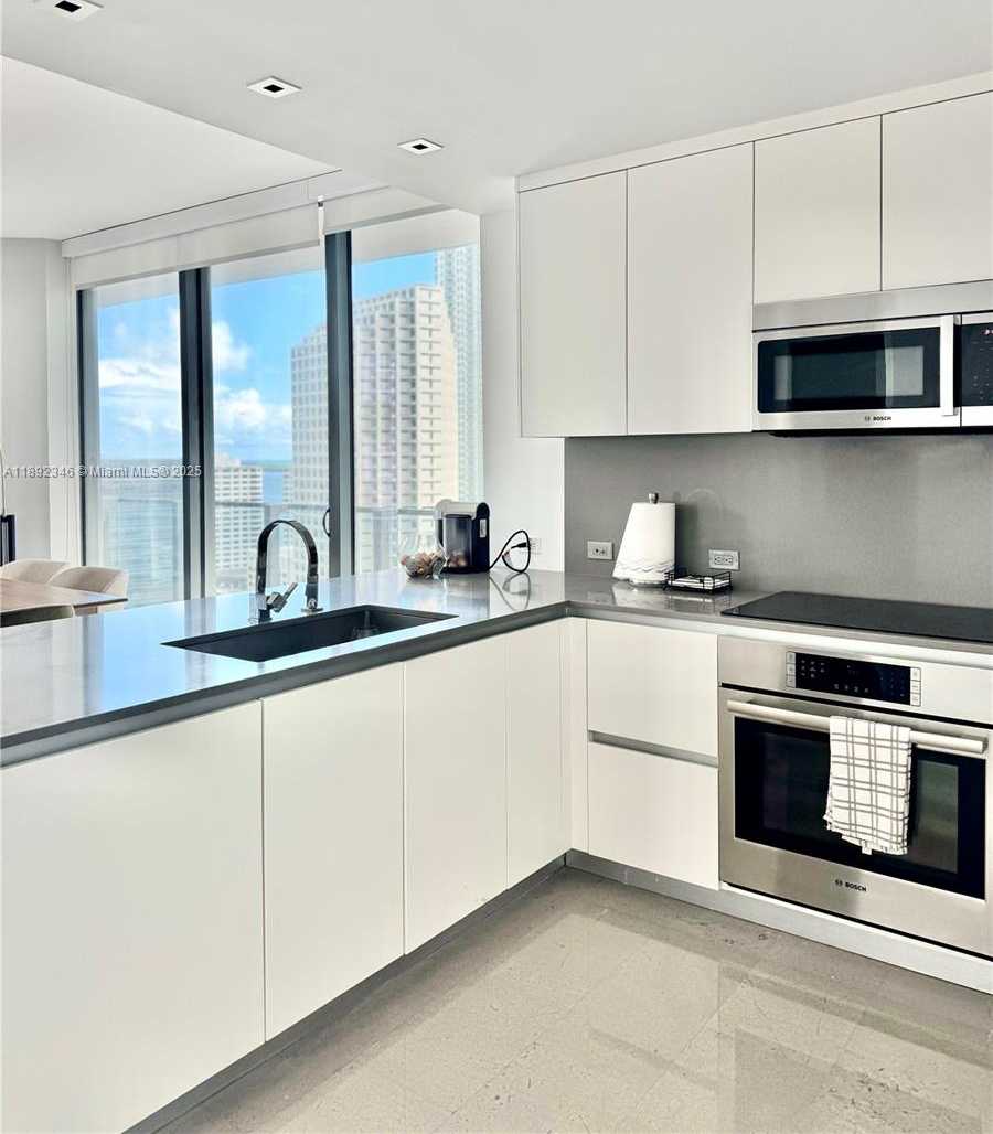 Small Image of 68 SOUTH EAST 6TH ST #1501, Miami Number 4
