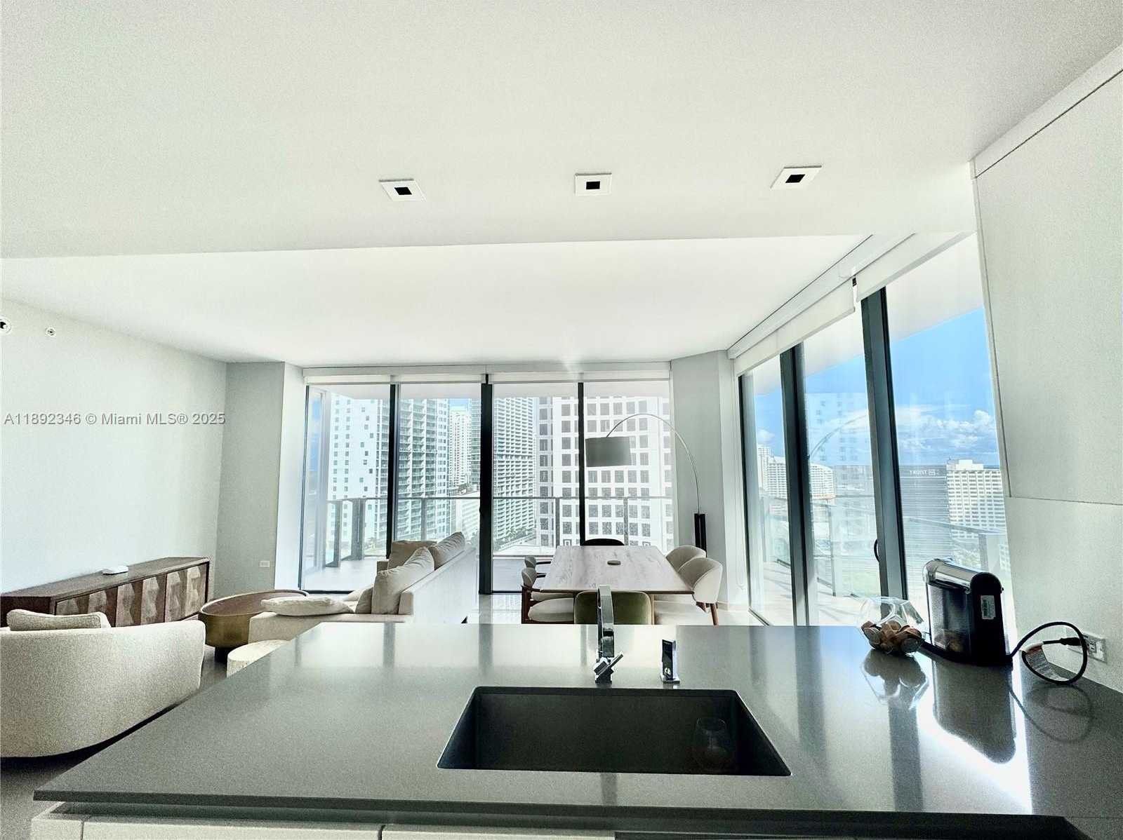 Small Image of 68 SOUTH EAST 6TH ST #1501, Miami Number 6