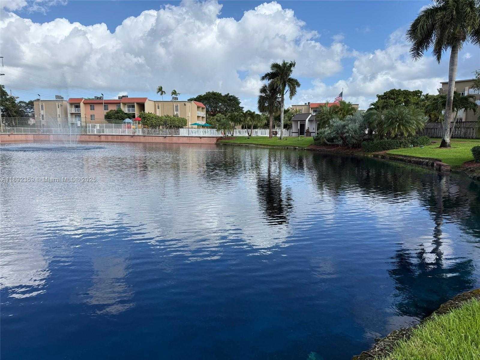 Small Image of 5112 NORTH WEST 79TH AVE #303, Doral Number 8