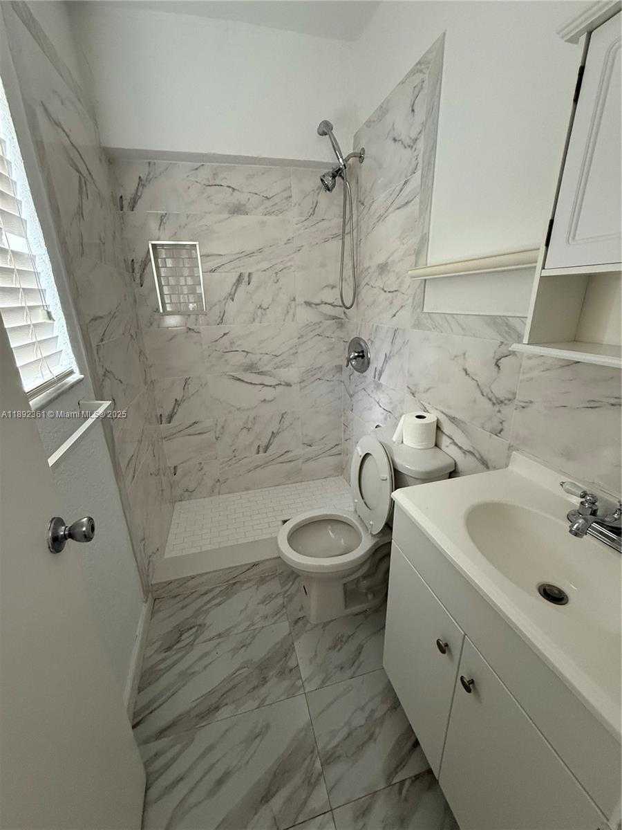 Small Image of 3630 SOUTH WEST 14TH ST, Miami Number 10
