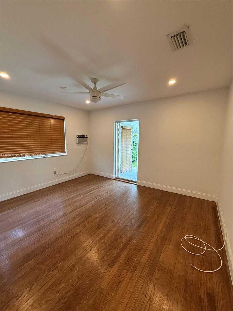 Small Image of 3630 SOUTH WEST 14TH ST, Miami Number 11