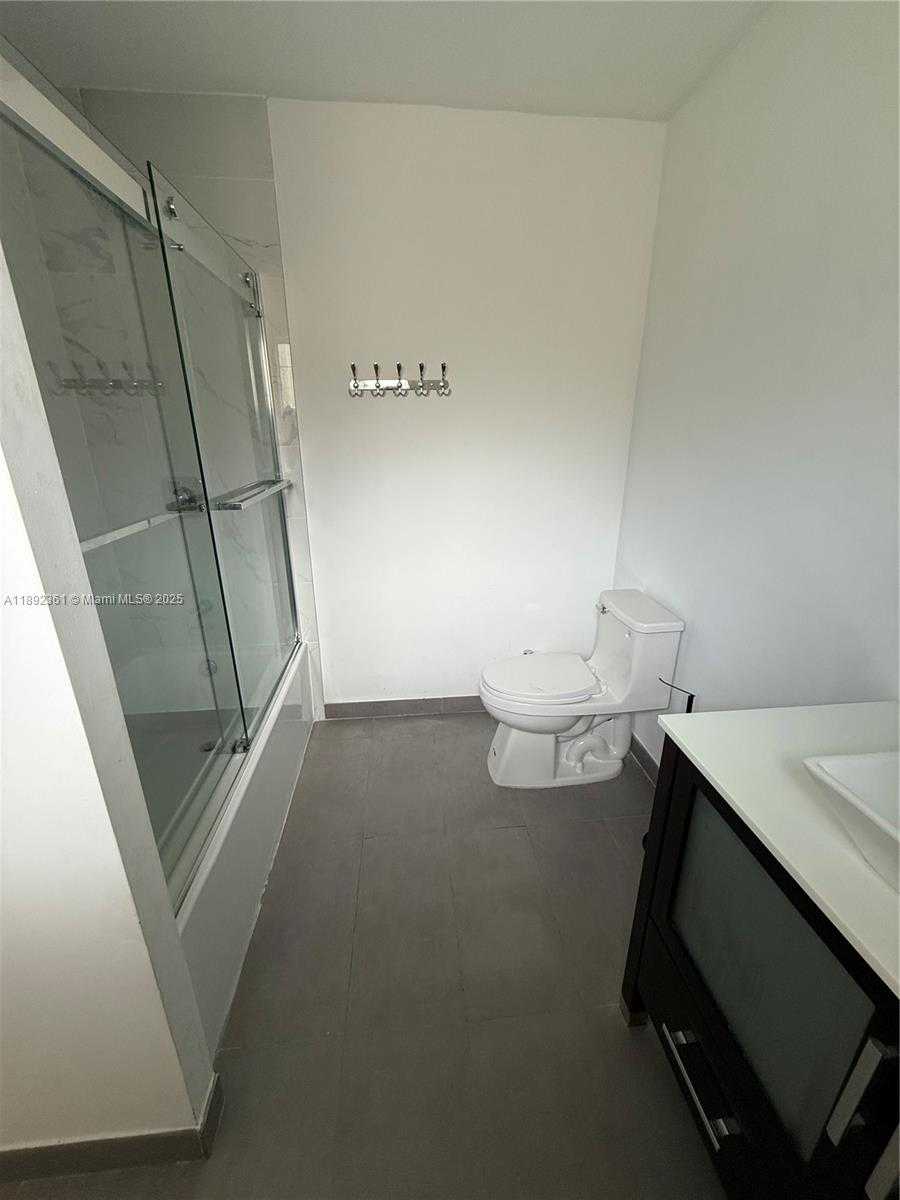 Small Image of 3630 SOUTH WEST 14TH ST, Miami Number 13