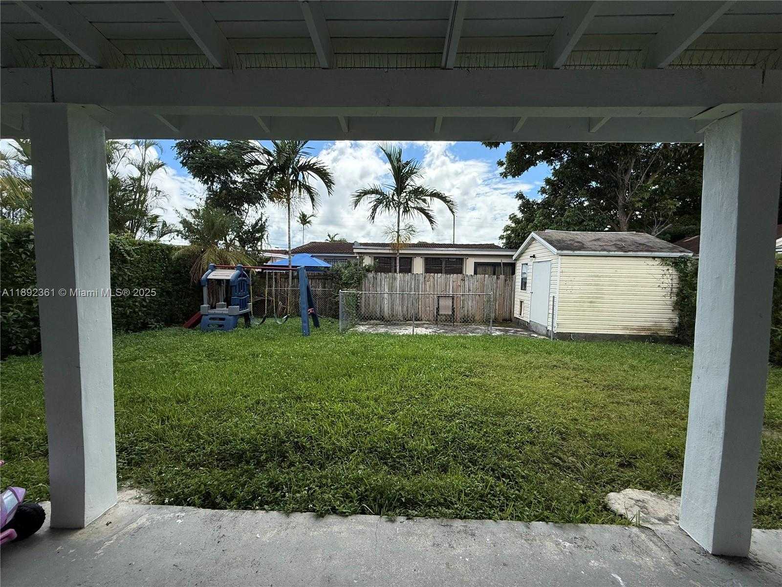 Small Image of 3630 SOUTH WEST 14TH ST, Miami Number 17