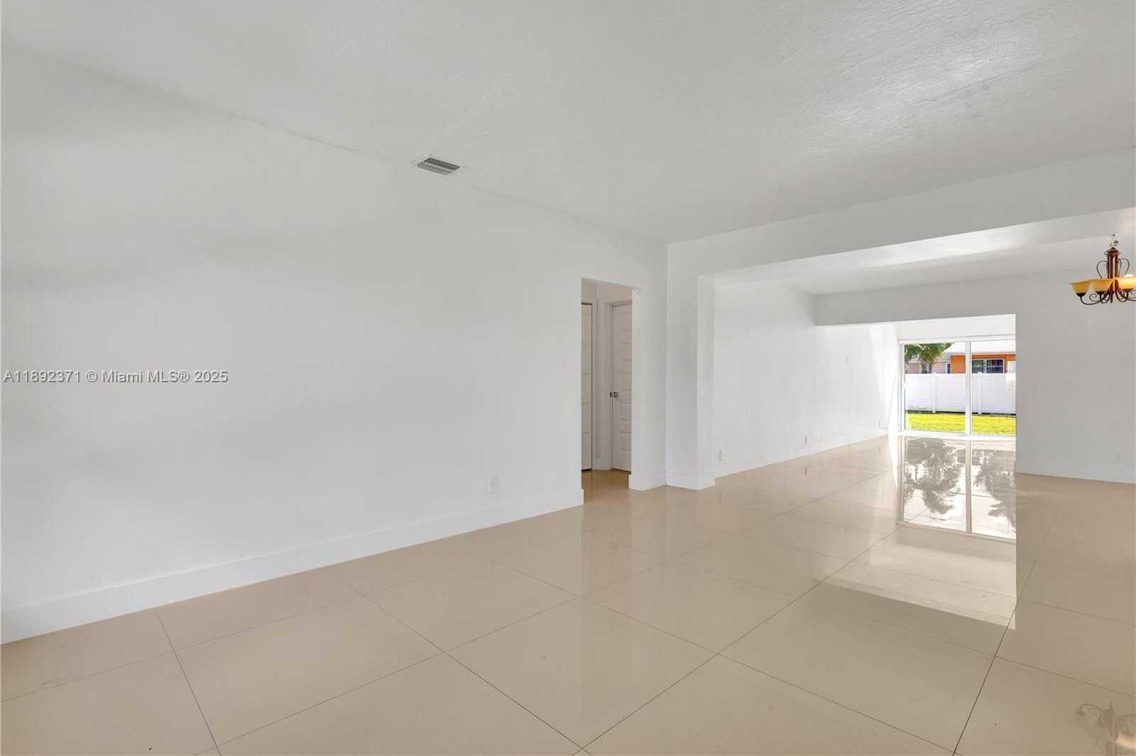 Small Image of 1468 NORTH EAST 118TH ST, Miami Number 12
