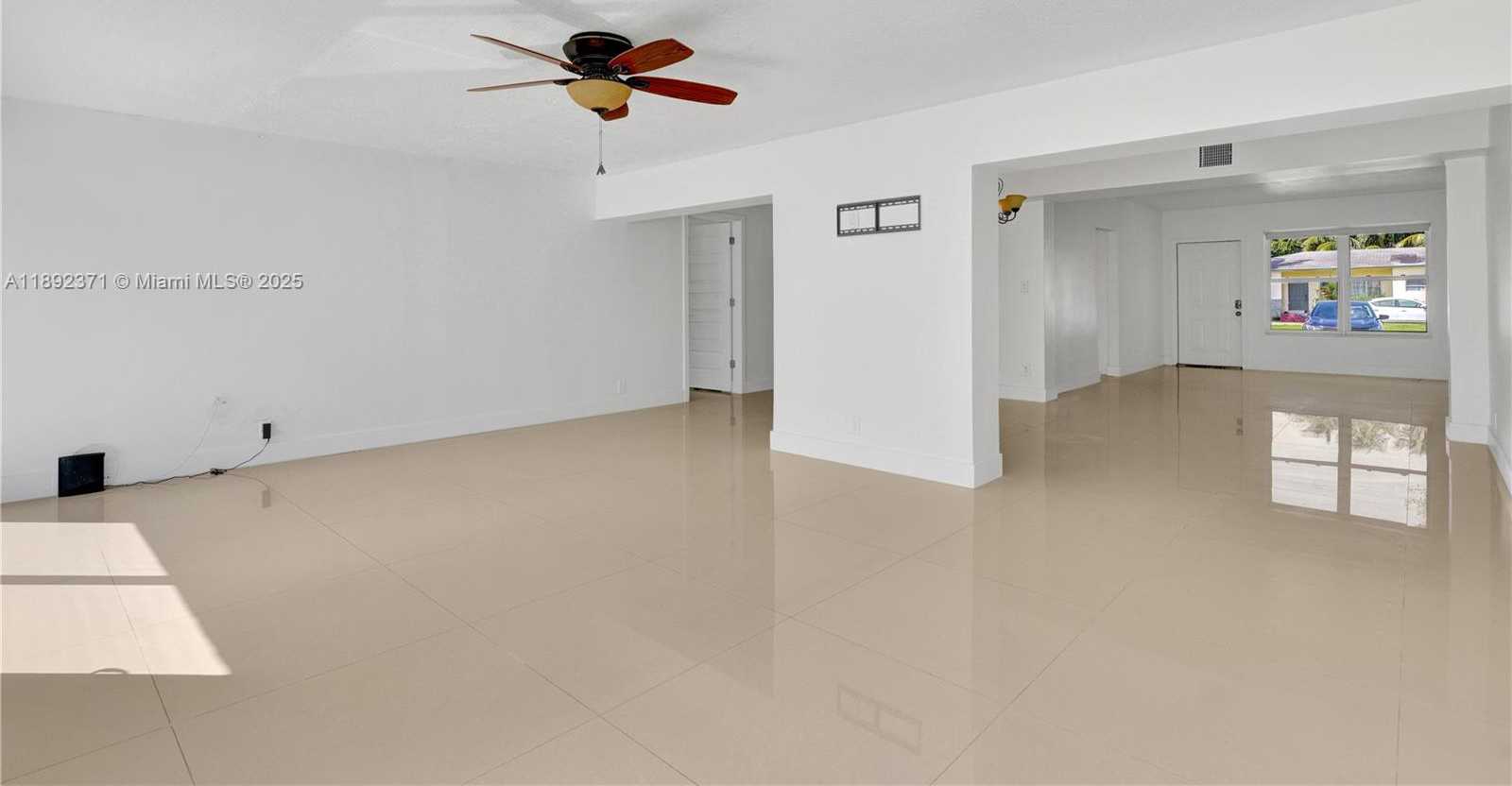 Small Image of 1468 NORTH EAST 118TH ST, Miami Number 17