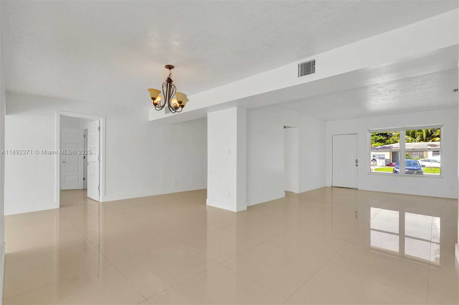 Small Image of 1468 NORTH EAST 118TH ST, Miami Number 18