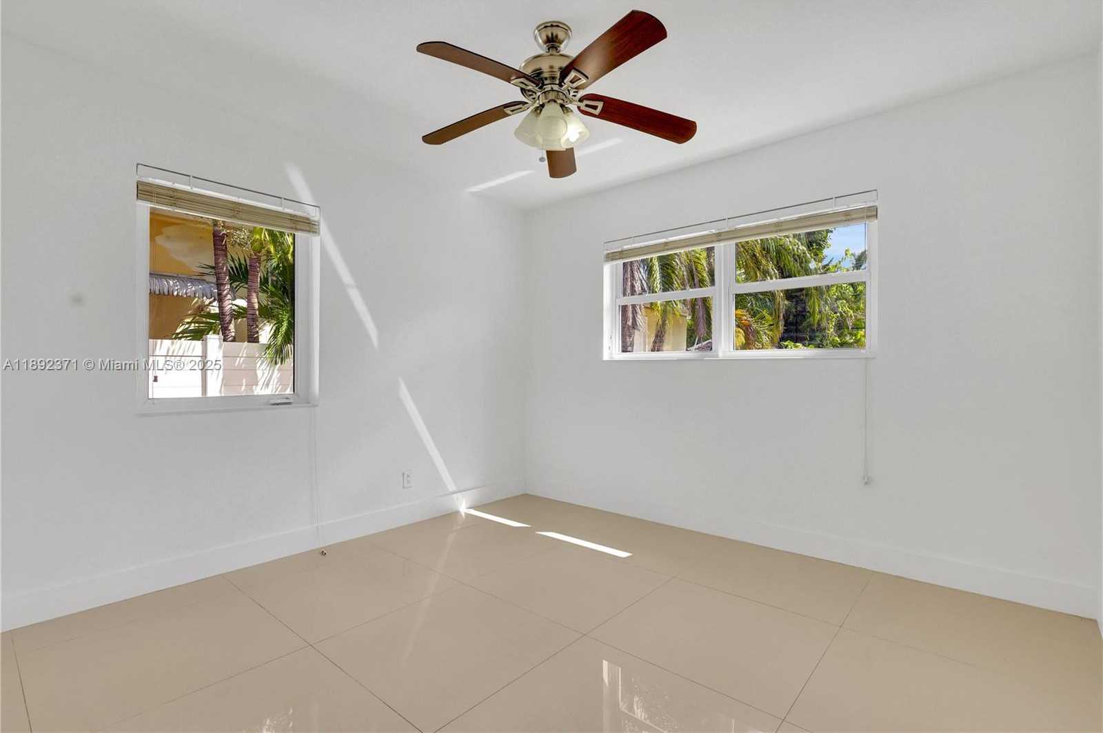 Small Image of 1468 NORTH EAST 118TH ST, Miami Number 22