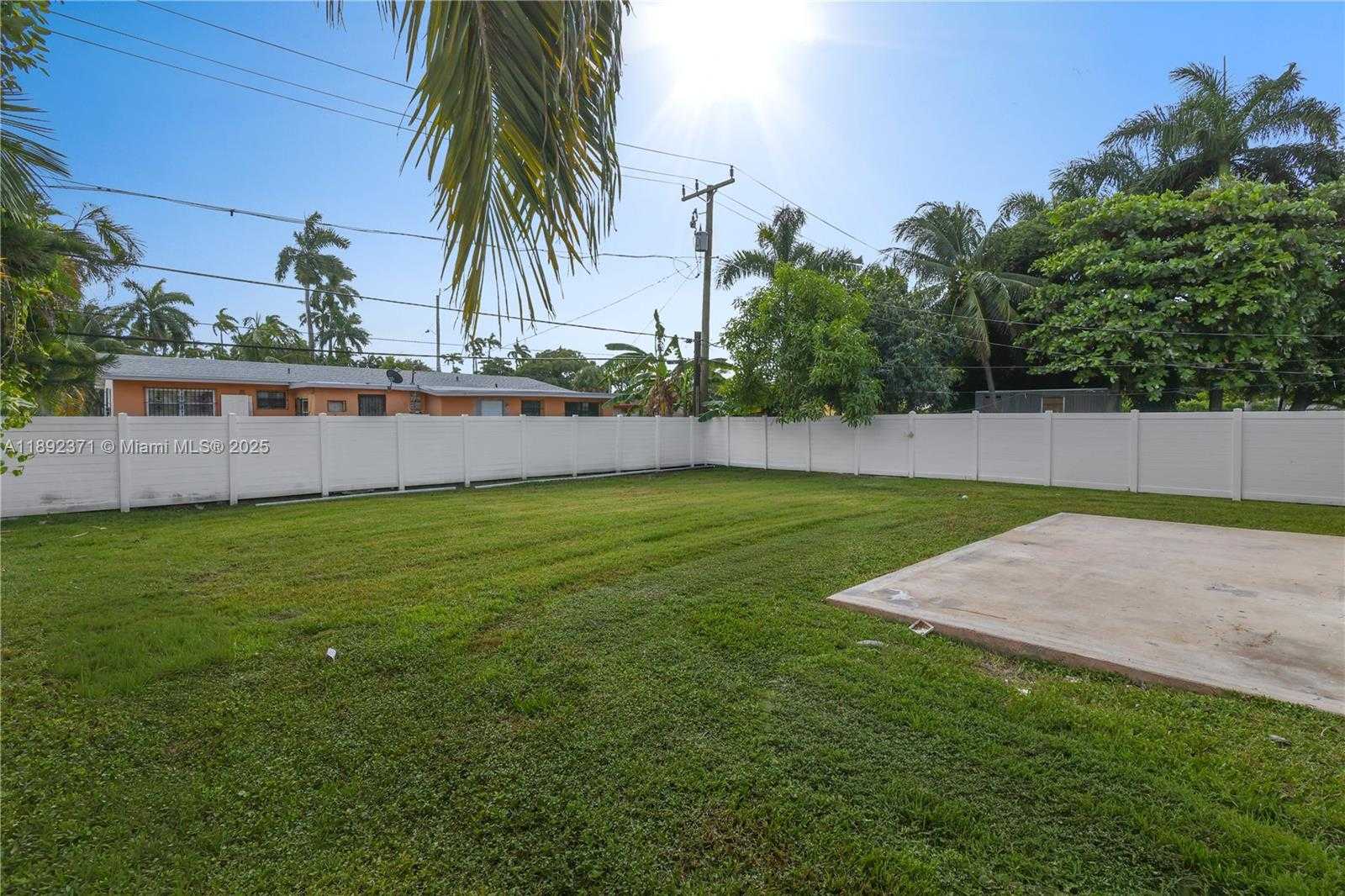 Small Image of 1468 NORTH EAST 118TH ST, Miami Number 26
