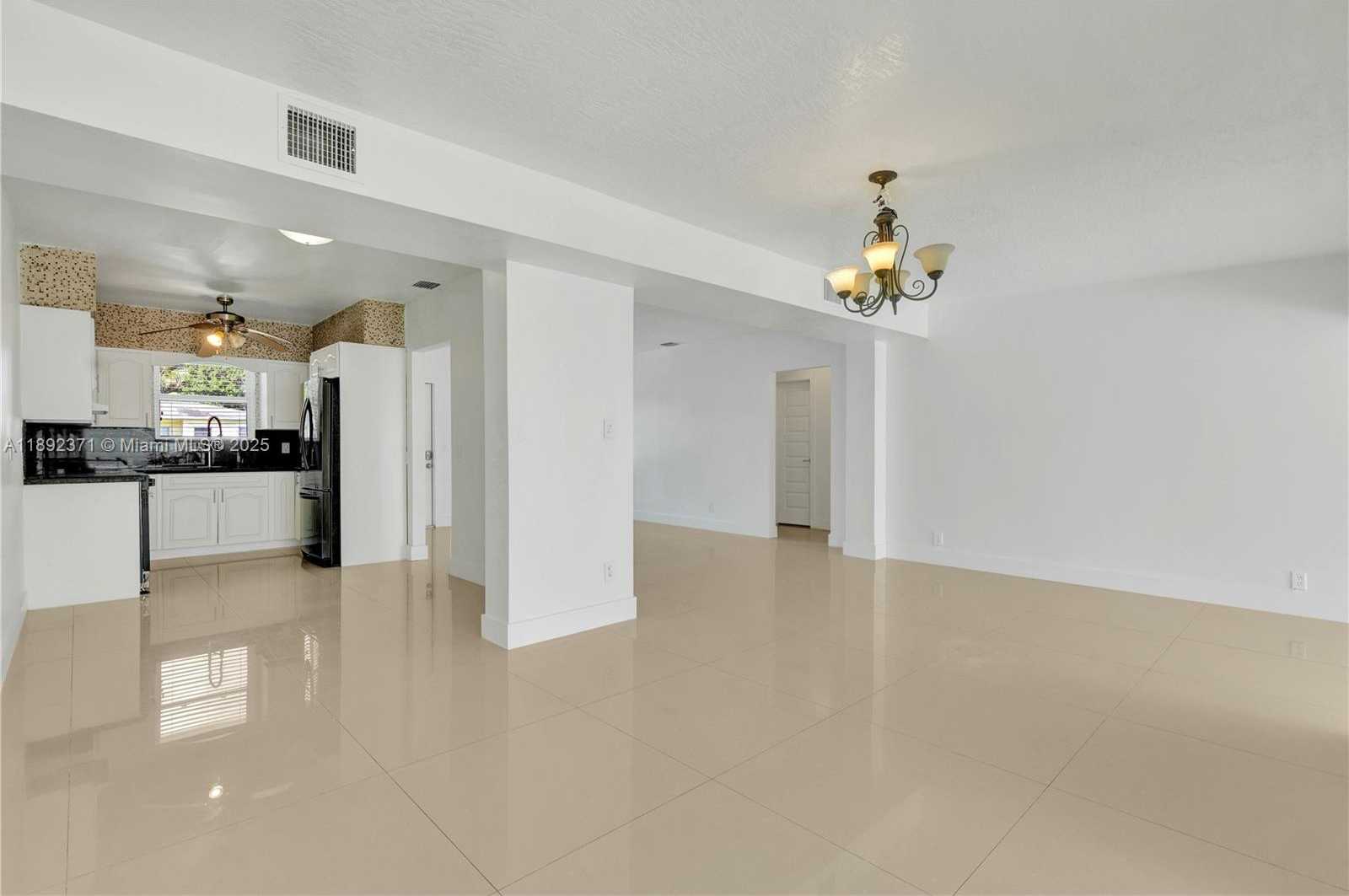 Small Image of 1468 NORTH EAST 118TH ST, Miami Number 6