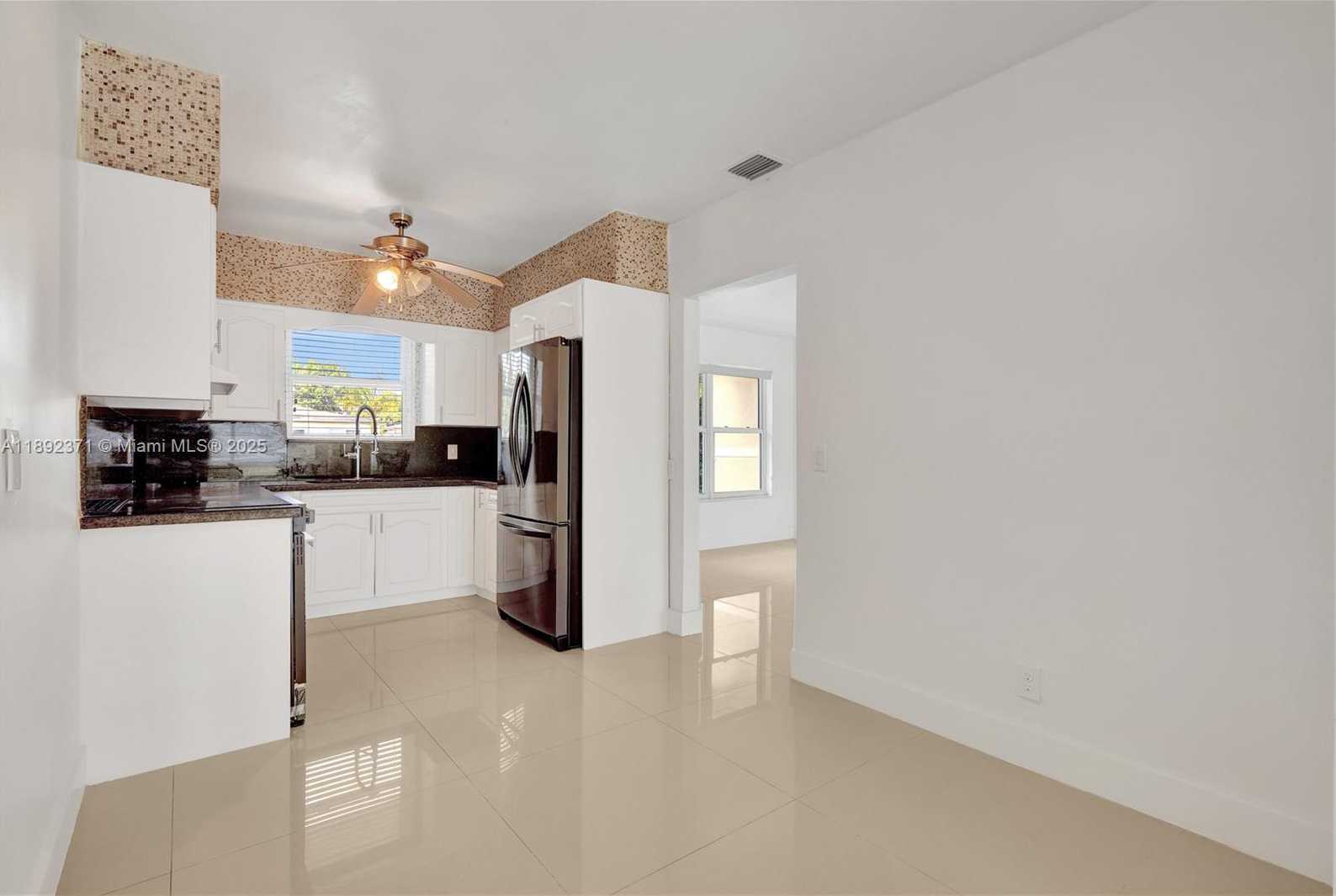 Small Image of 1468 NORTH EAST 118TH ST, Miami Number 7