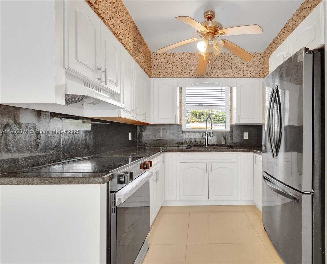 Small Image of 1468 NORTH EAST 118TH ST, Miami Number 8